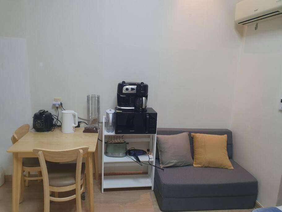 Located 10 Meters From Sungshin Women's Station, 10 Minutes To Myeongdong By Subway, Accommodates Up To 3 People, 3 Bus Stops To National Hospital And Korea Hospital Apartment