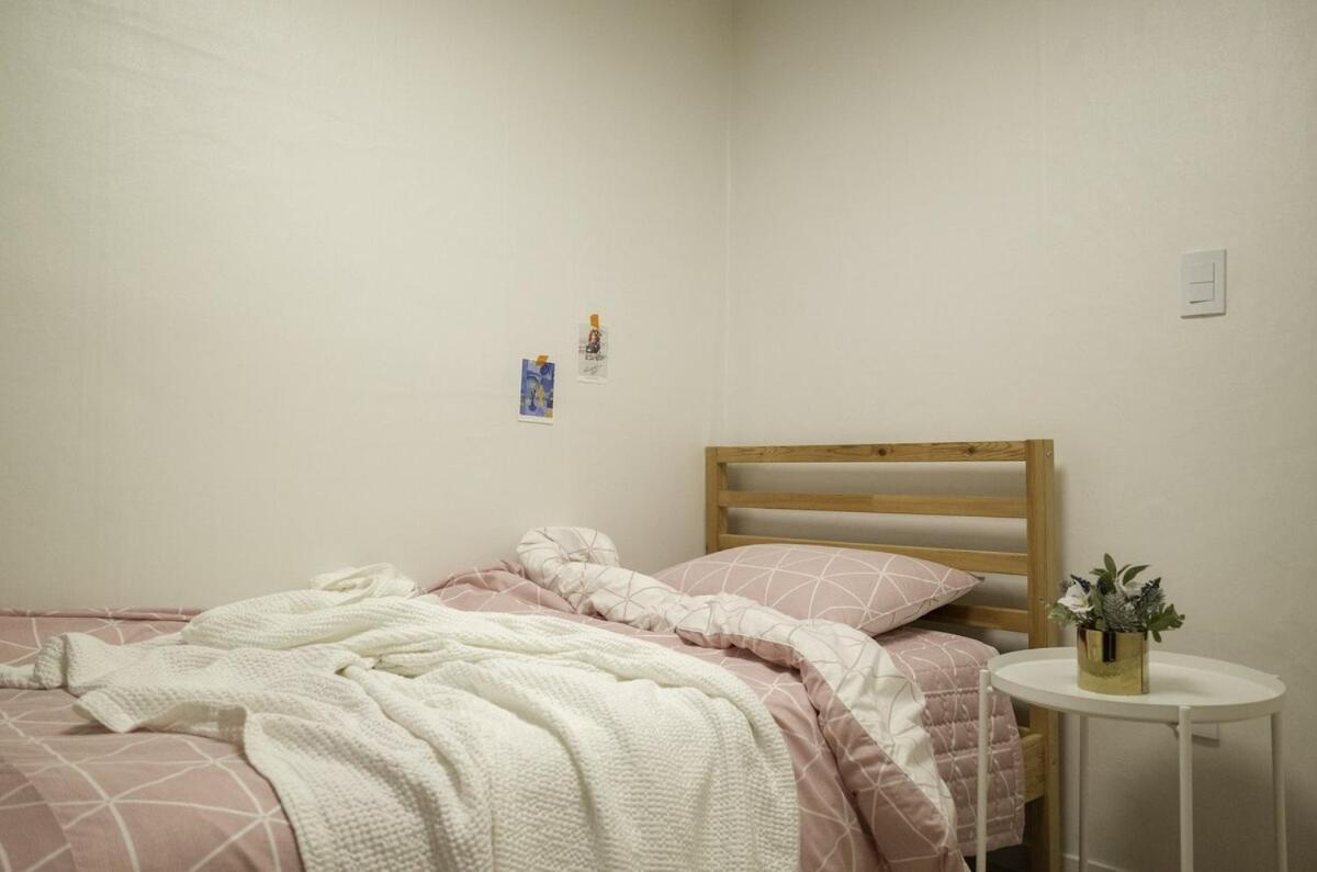 32 Hongdae Station 30 Sec 3 Lovey House Beam Apartment *