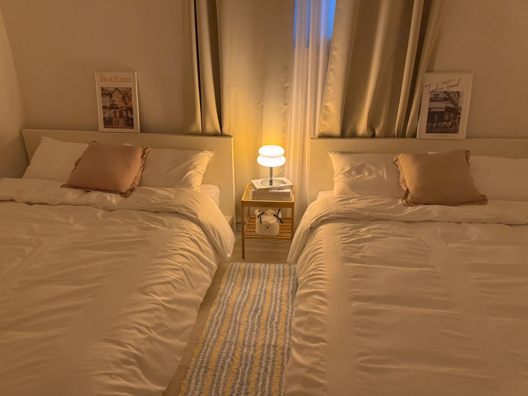 Itaewon Station 10 Minutes,gyeongnidan-gil,itaewon World Food Street,beam Projector,netflix Wifi Pousada Seul