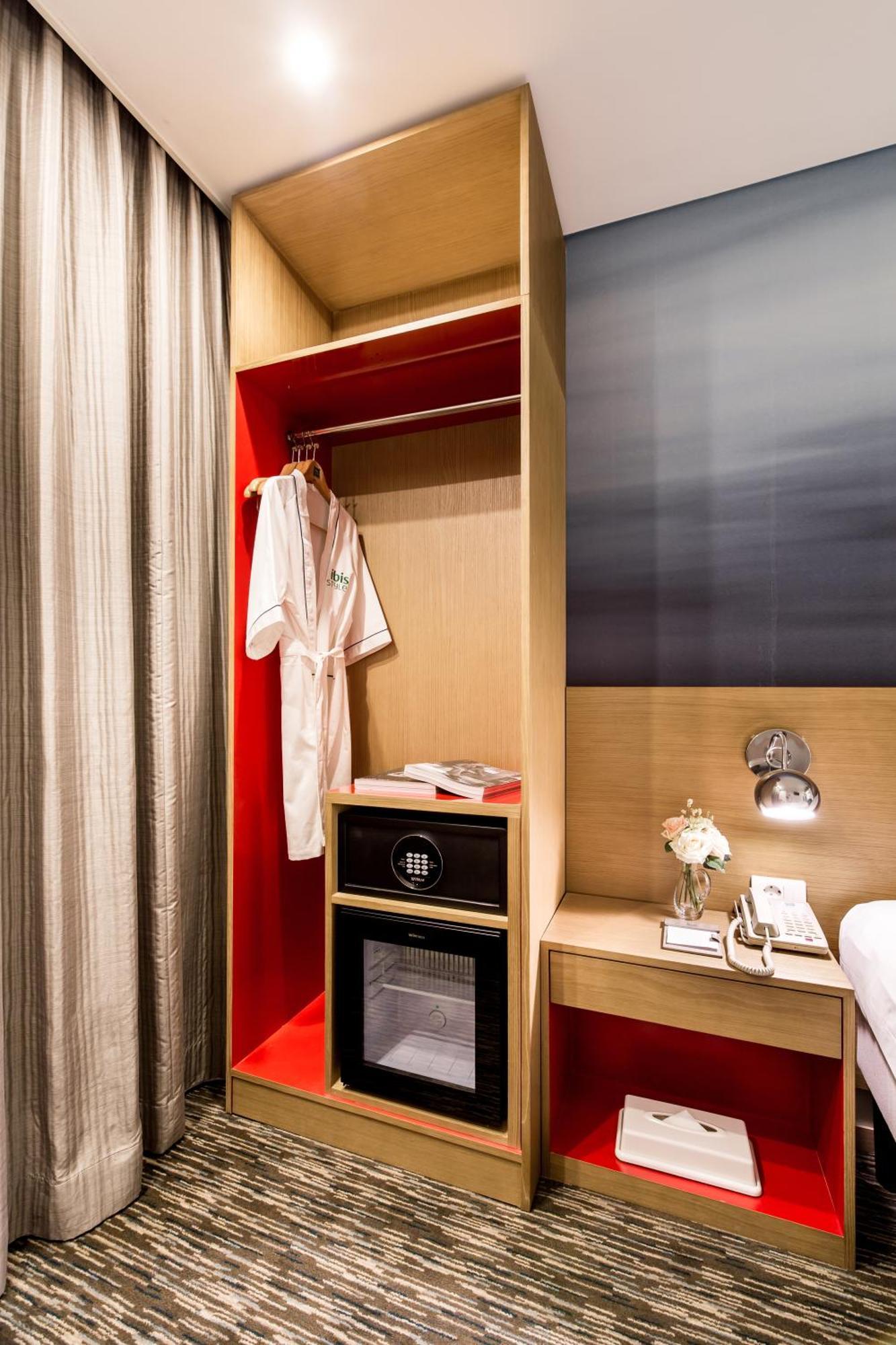 Hotel Ibis Styles Ambassador Myeong-dong 4*