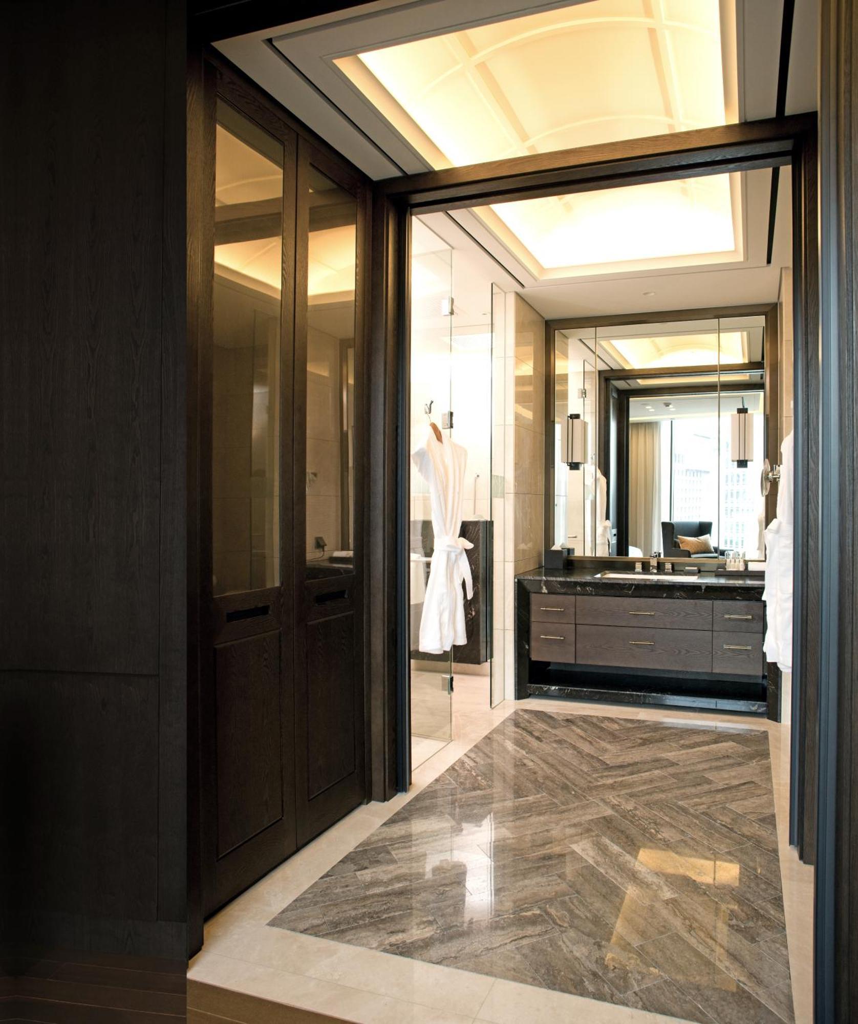 Crown Park Myeongdong Hotel 3*