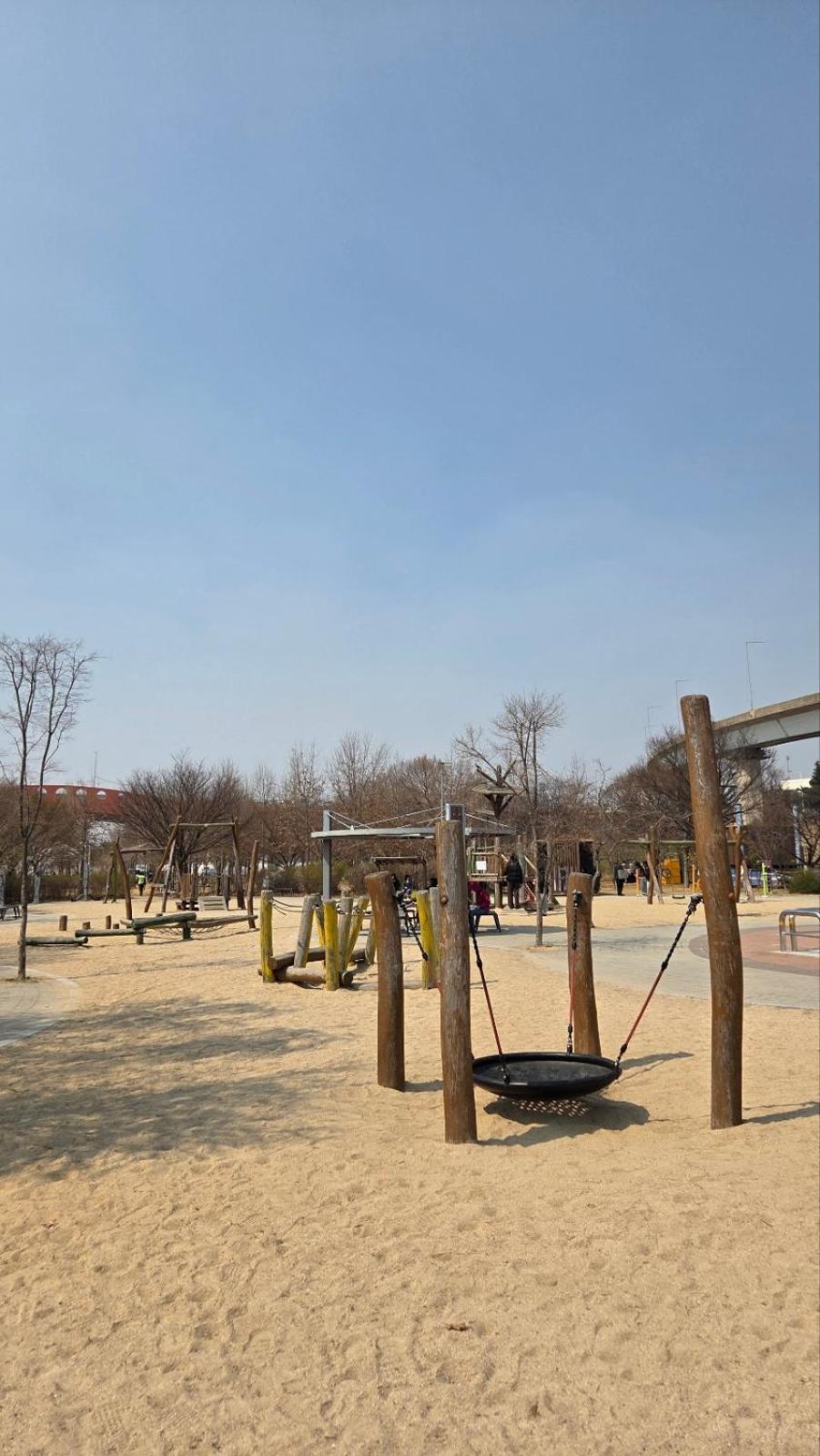 Maison Lounge - Mangwon, Hangang
