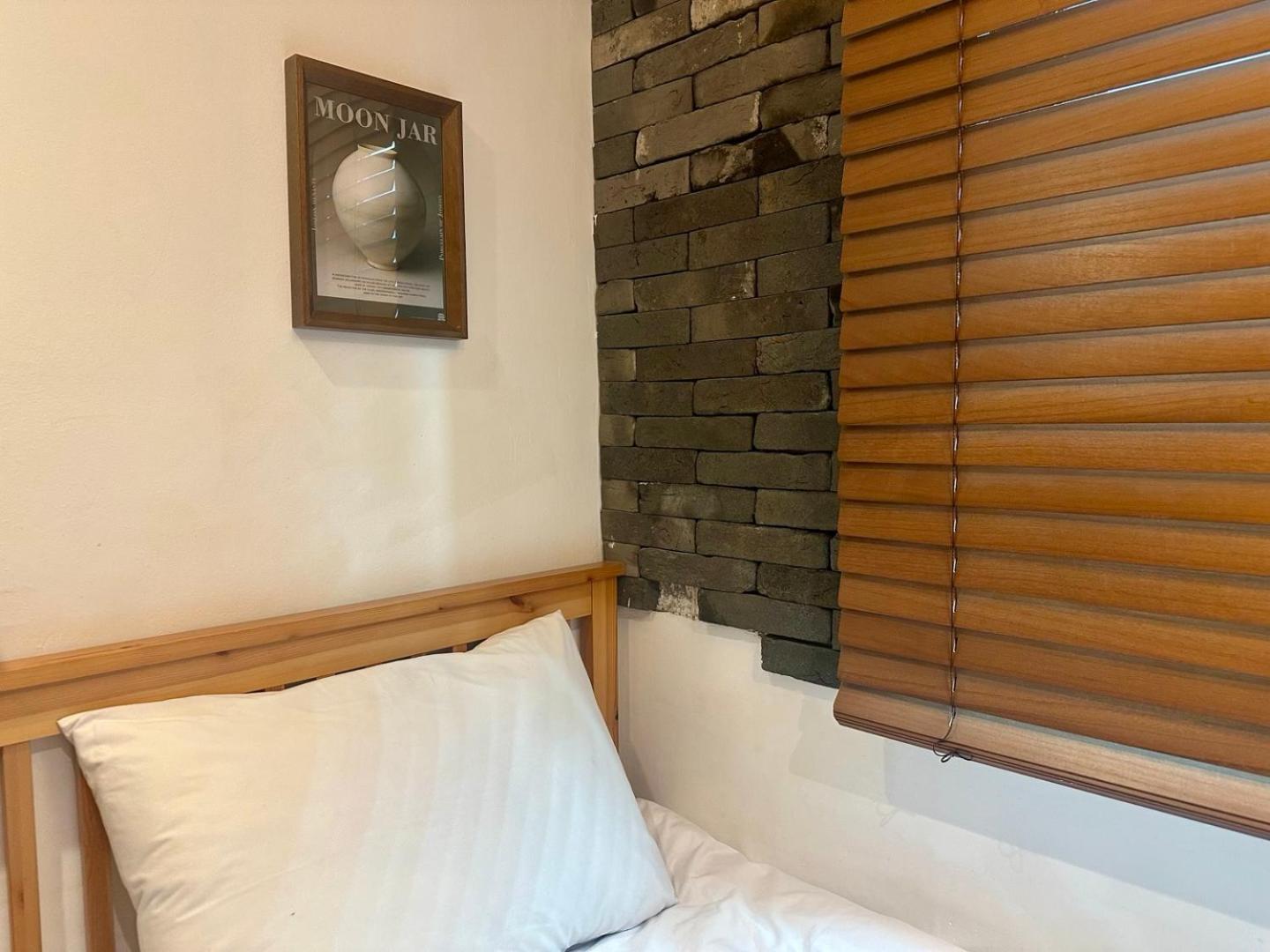 Hwon Guest house *