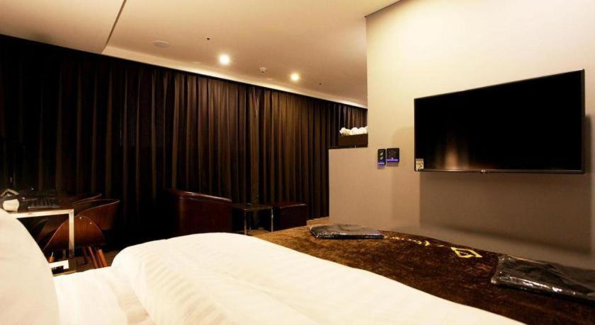 Motel Hotel Ahava 2*