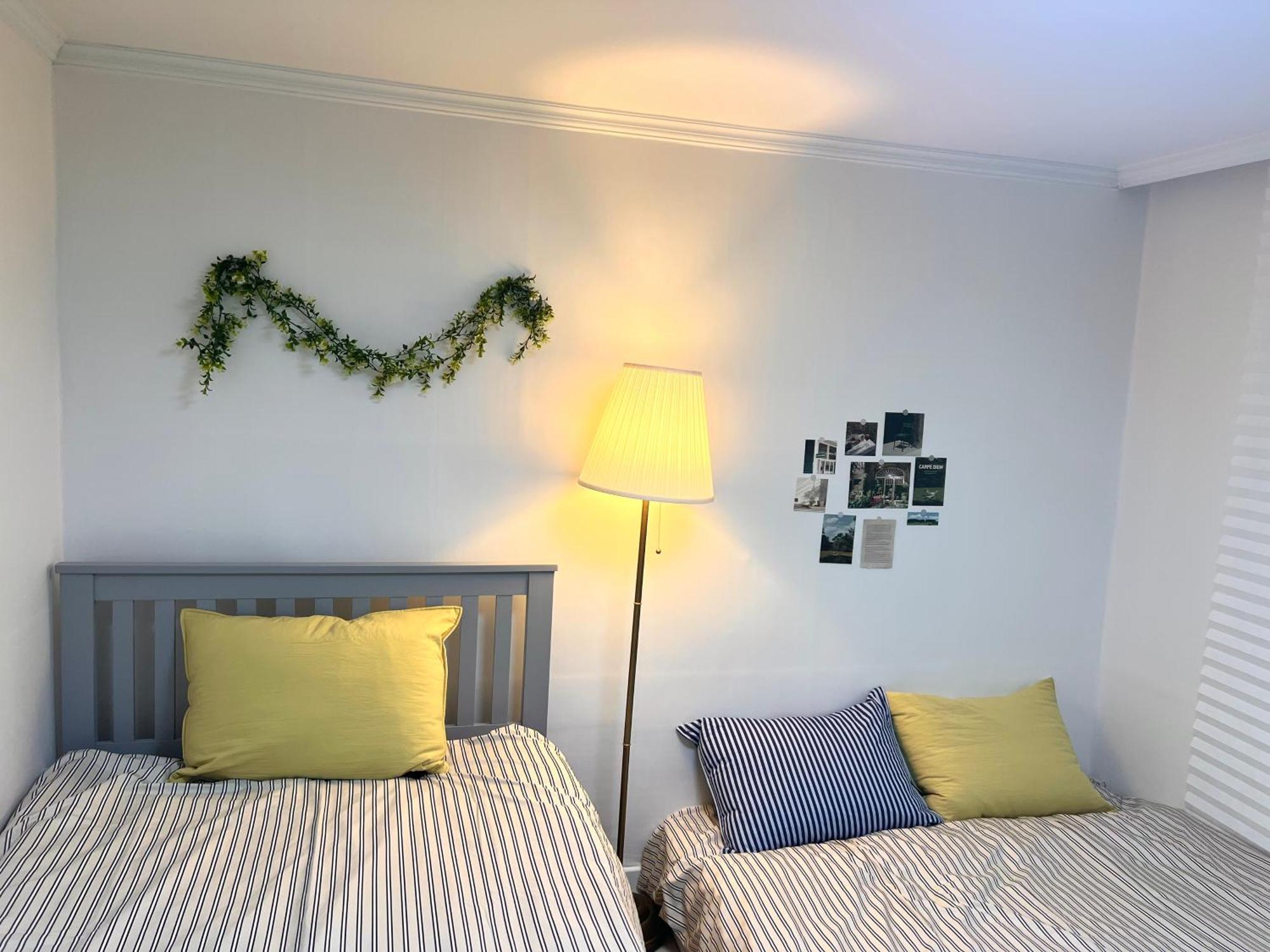 Hongdae Oyo Stay, Free Luggage Keeping, Hongdae Station Line And Airport Train Seoul