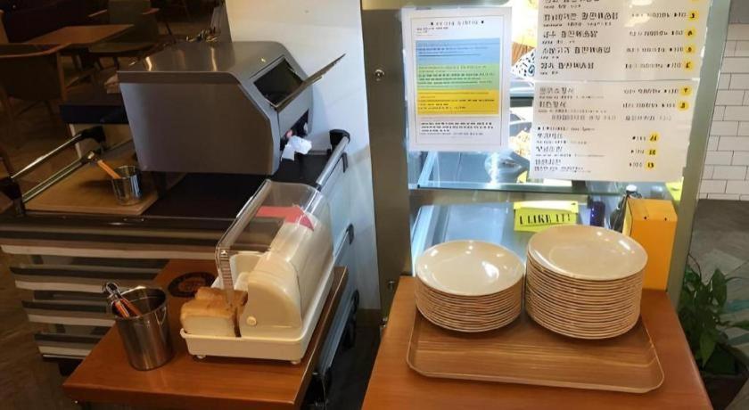 Hotel Myeongdong Mom House 2*