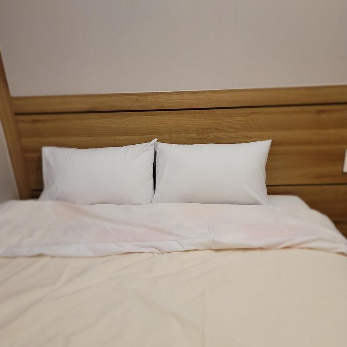 Apartment J Honor *