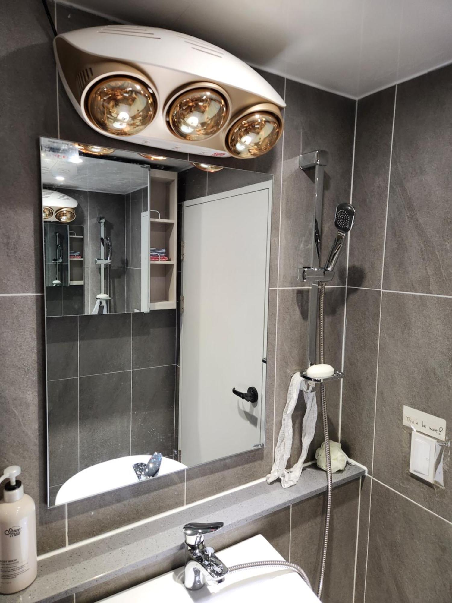 Myeongdong Zamshh - Female Only Hostel Seoul