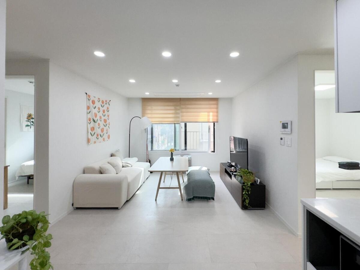 Near Olympic Park Apartment *