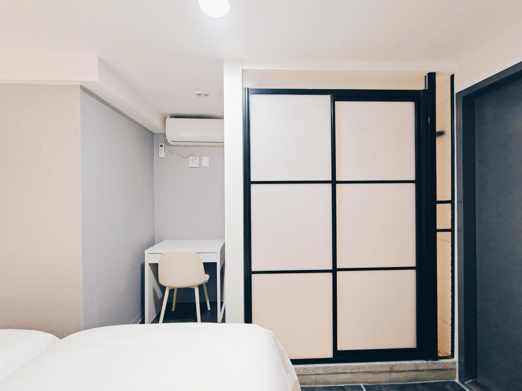 Hotel W