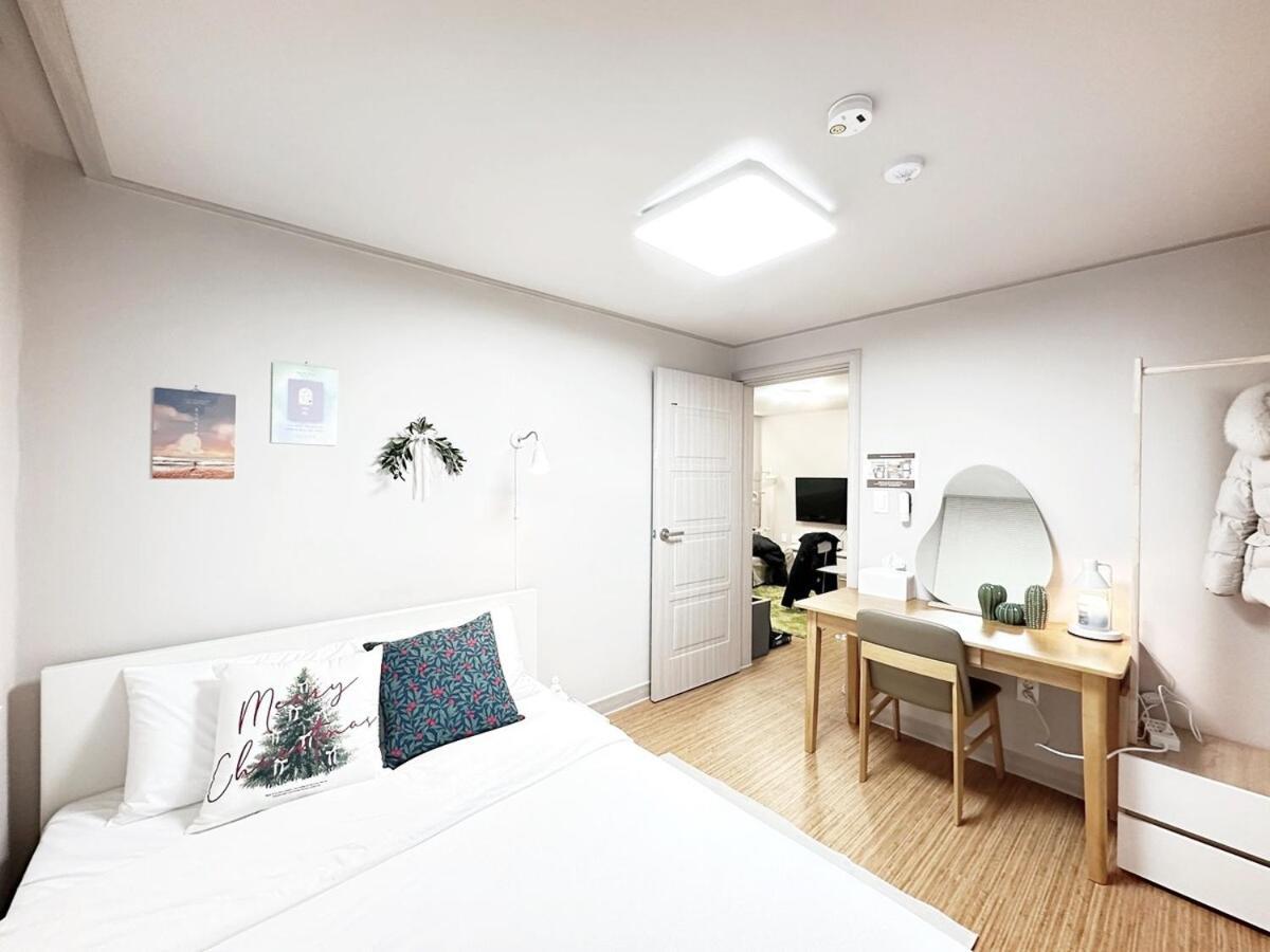 Apartment Namsan Beautiful Big Hill House