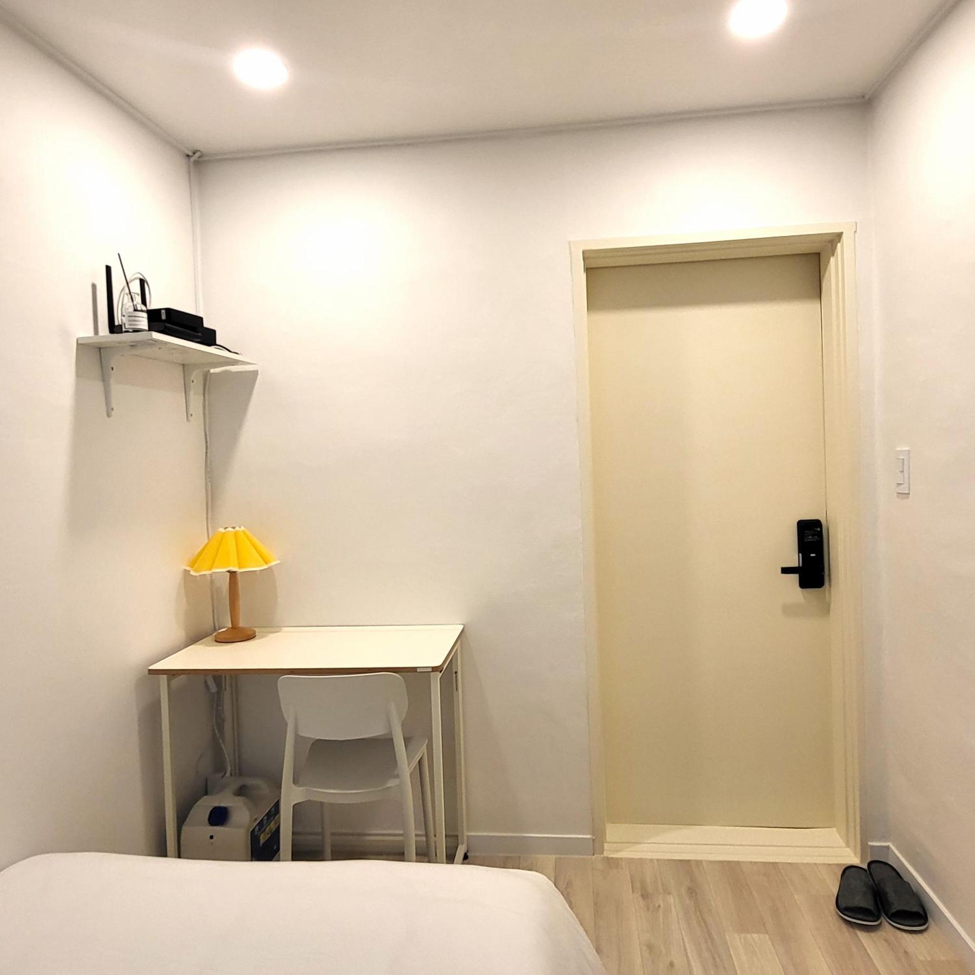 Humming Apartment *
