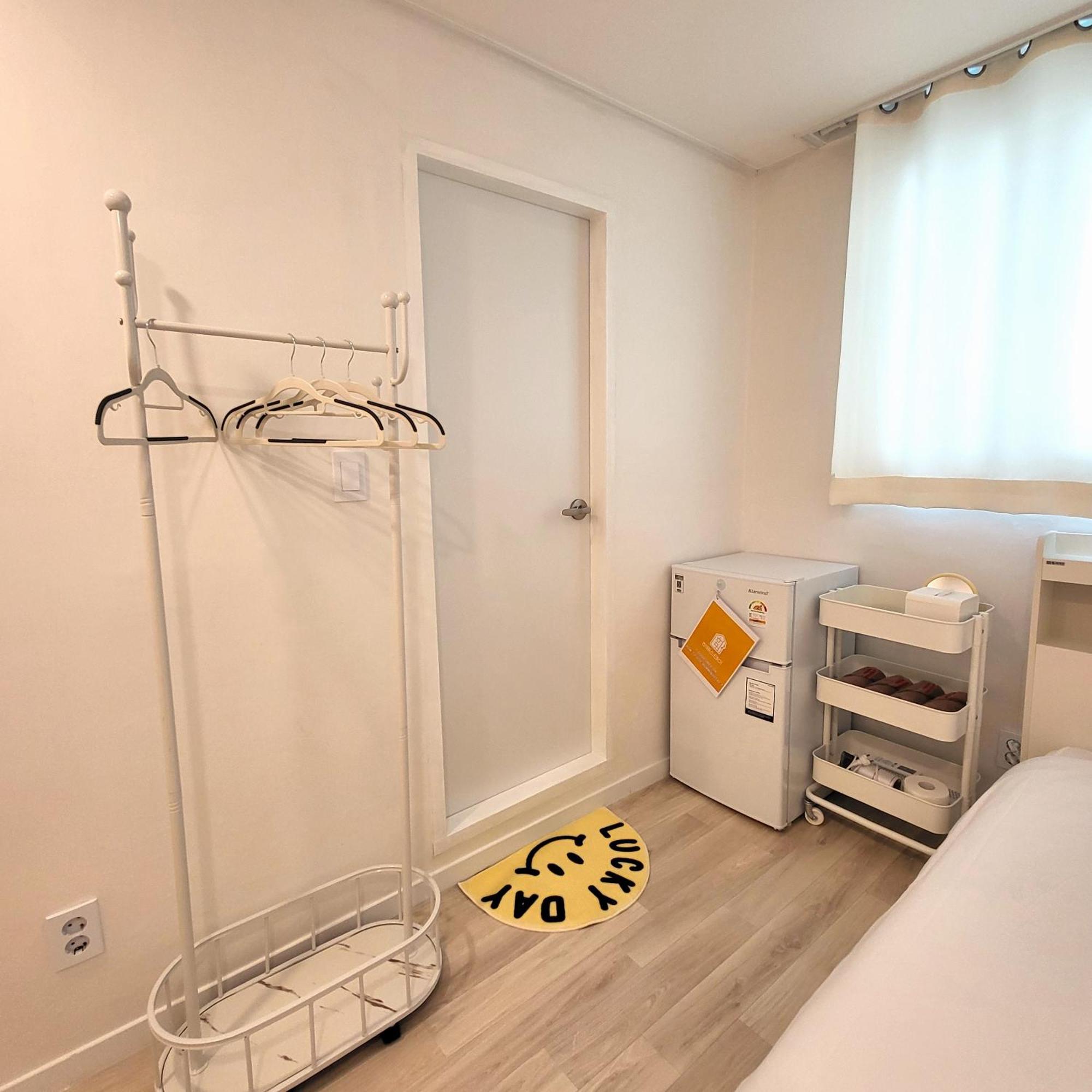 Humming Apartment *