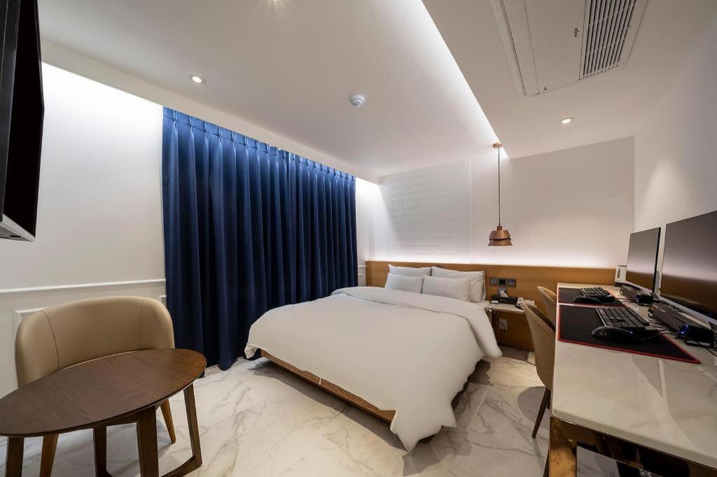 Motel Jongro Hotel Laboum 2*