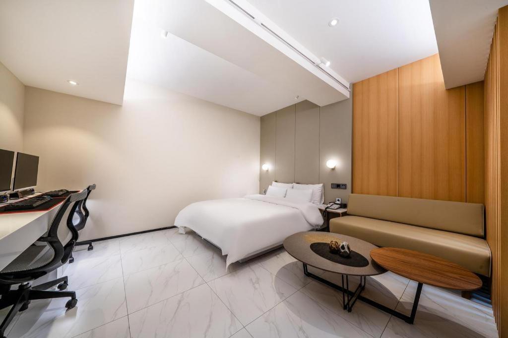 Jongro Hotel Laboum Motel 2*
