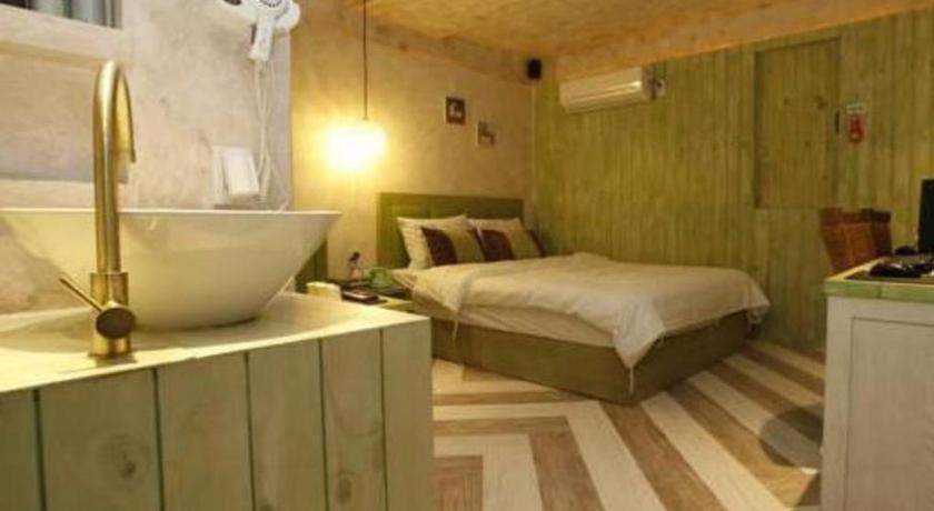 Mac Motel *