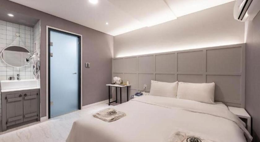 Motel Mac *