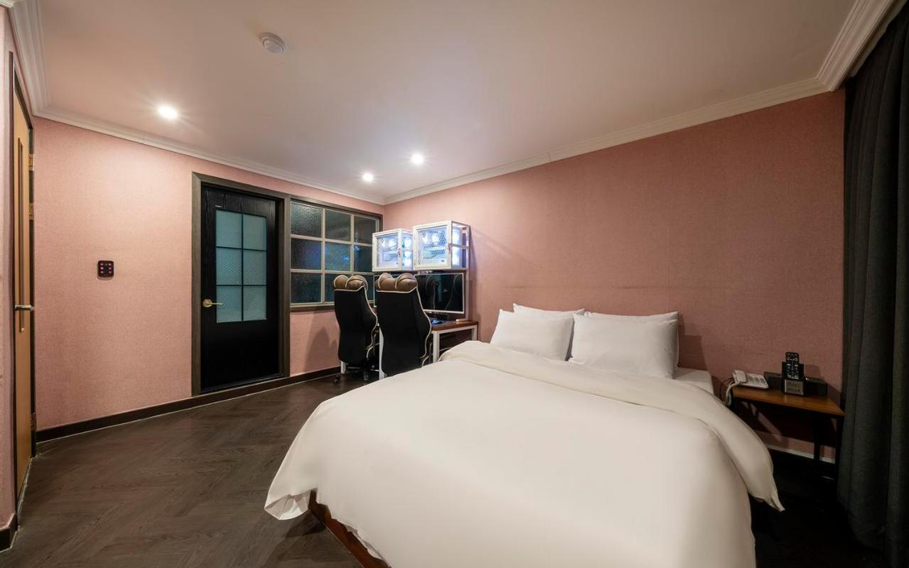 Sadang Film Hotel