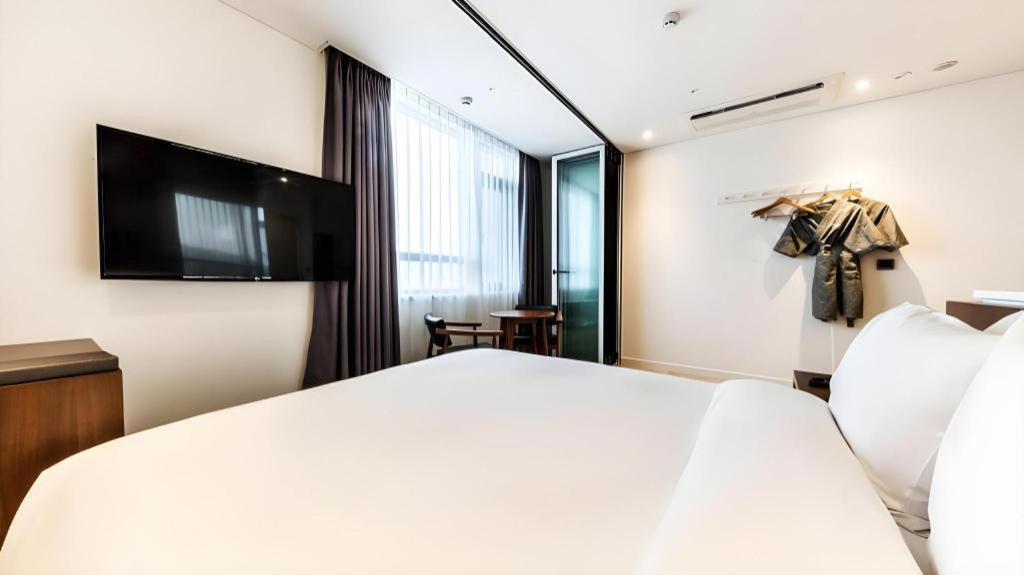 Cs Premier Hotel 3*