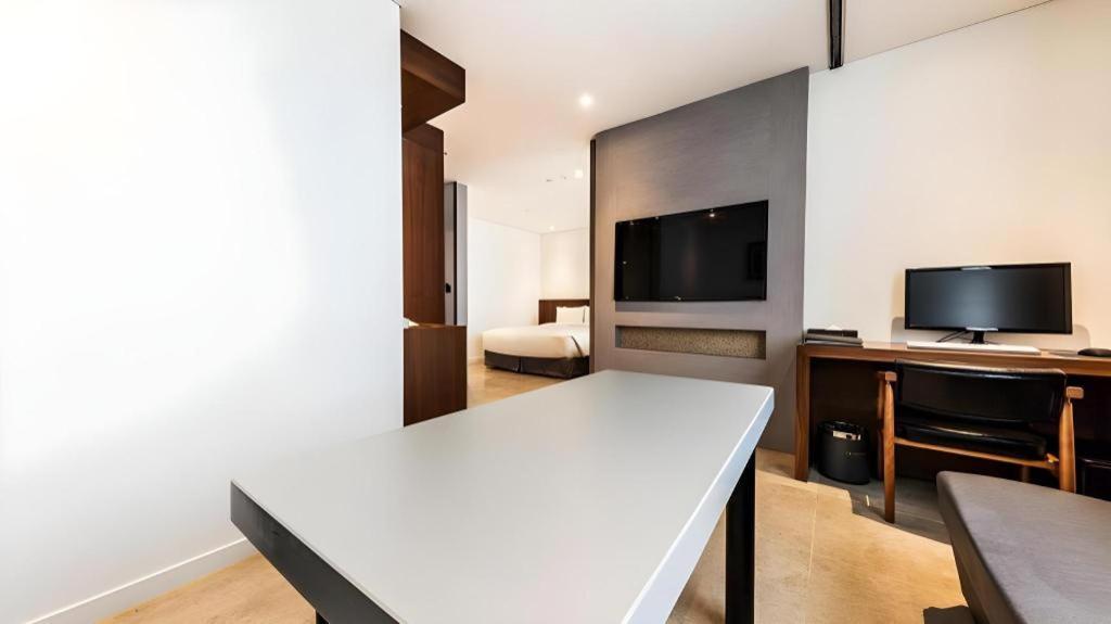 Hotel Cs Premier