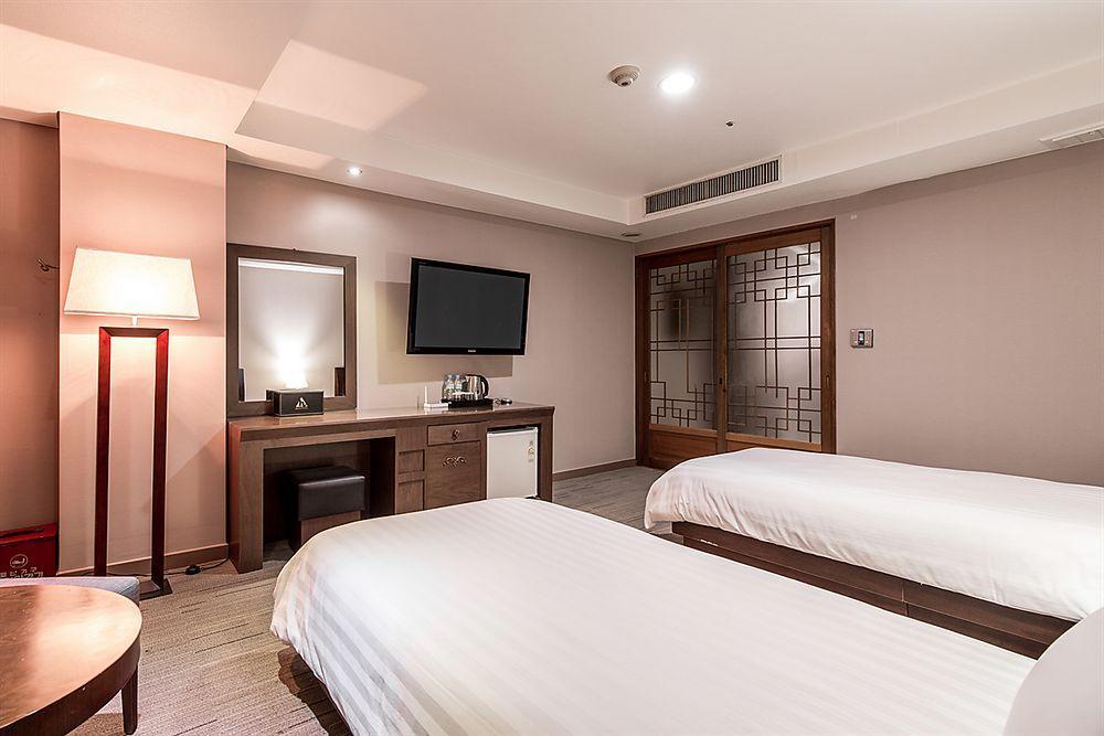 Hotel New Hilltop