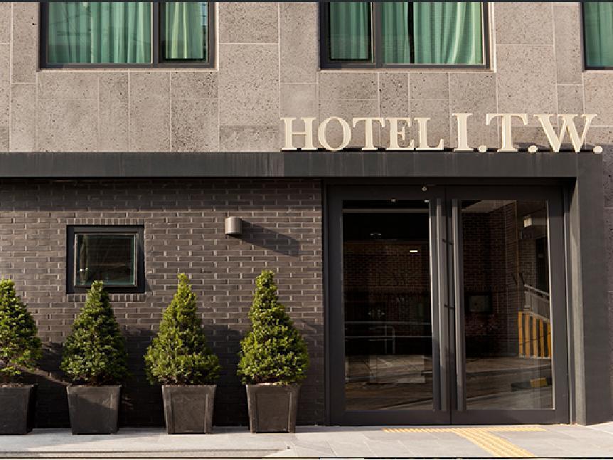 Hotel Itw 3*