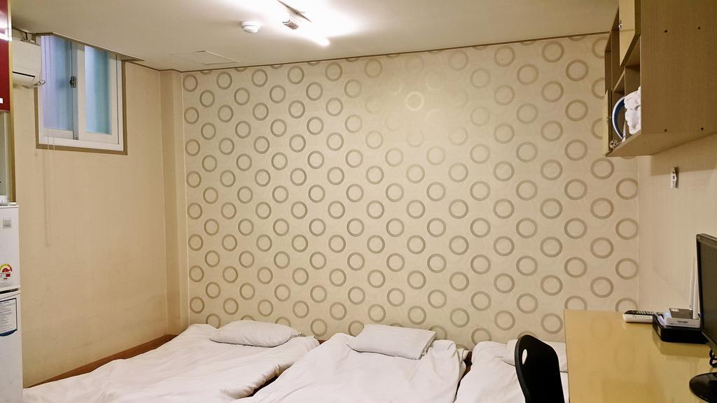 Guest house Myeongdong 2*
