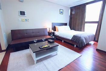 Brown Serviced 3*