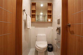 Brown Serviced 3*