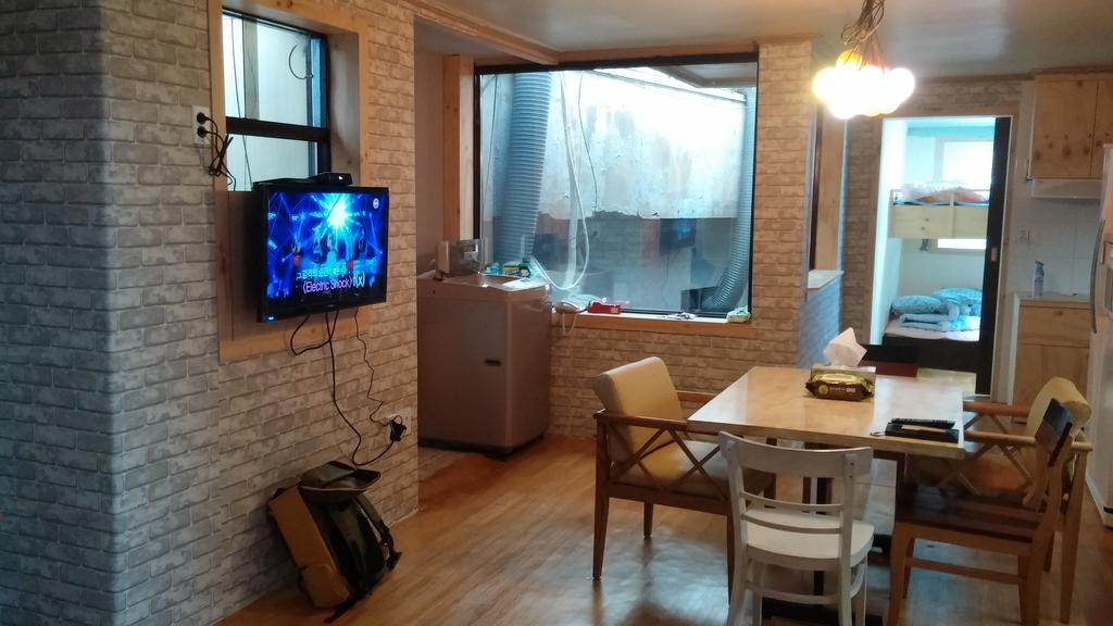 Guest house Social House -