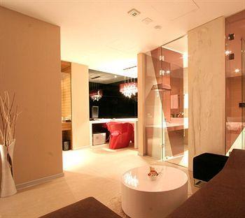 Hotel Tria Business & Boutique