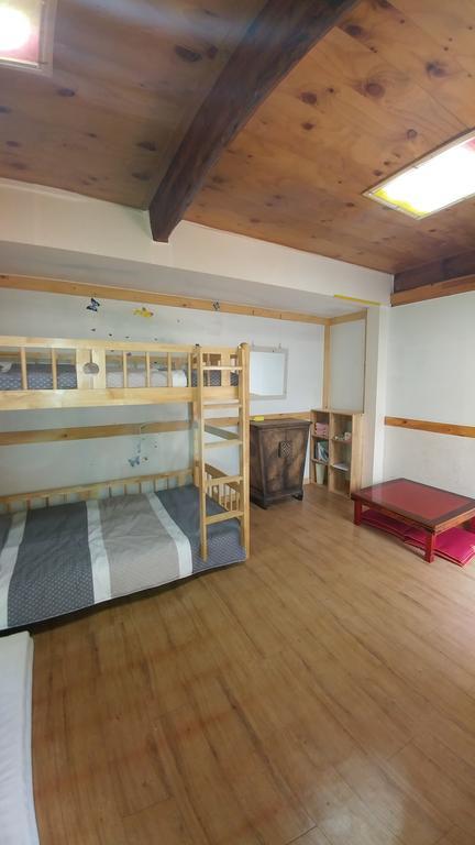 Rumah tetamu Charm Hanok 2*