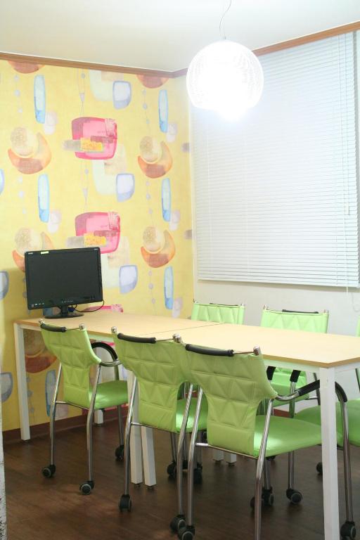 Hostel Huga Haus