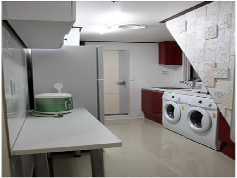 World Oneroomtel *