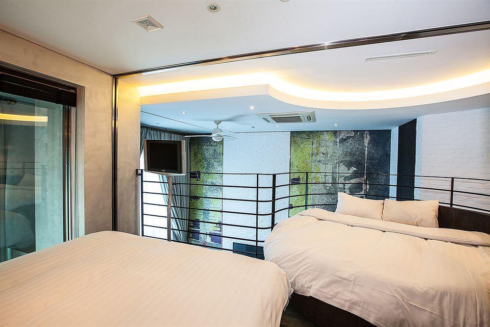 Life Style L Motel