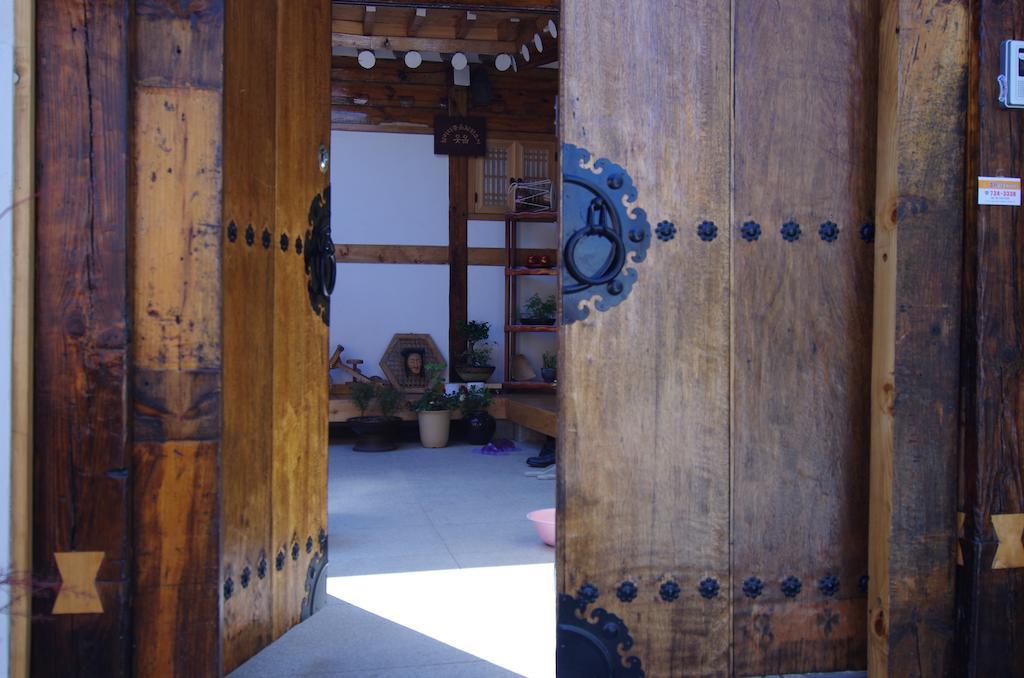 Hanok Nuha Rumah tetamu *