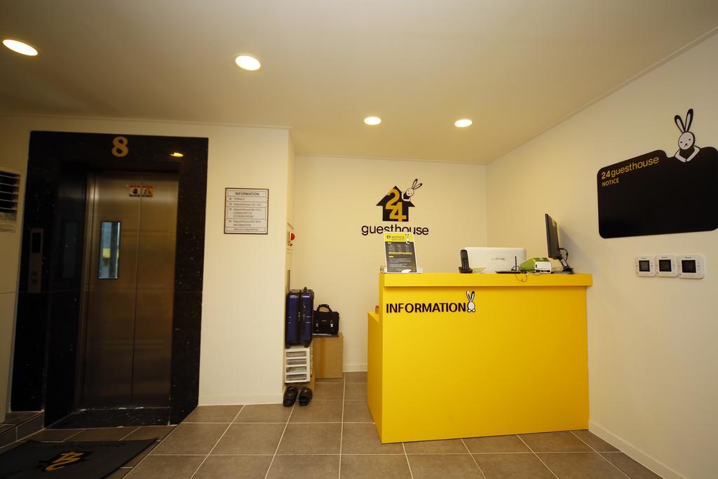 Hostel 24 Sinchon Avenue