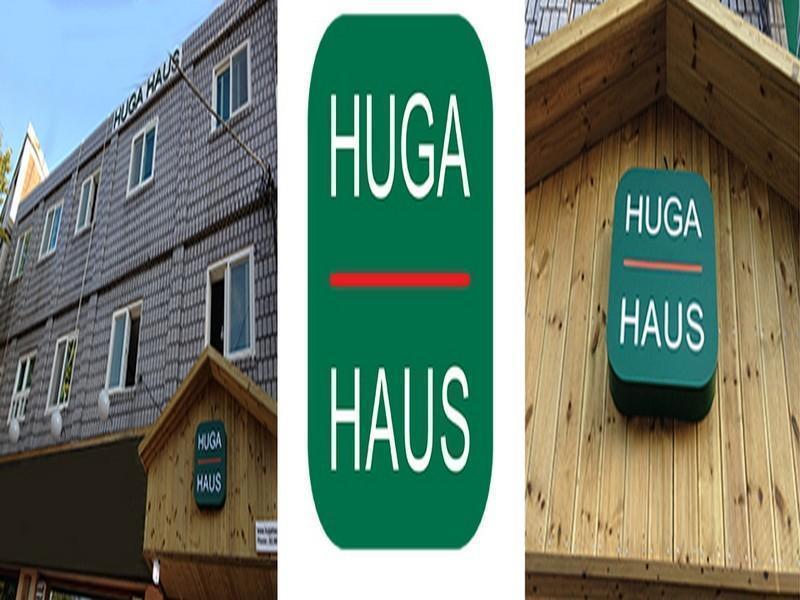 Huga Haus Hostel *