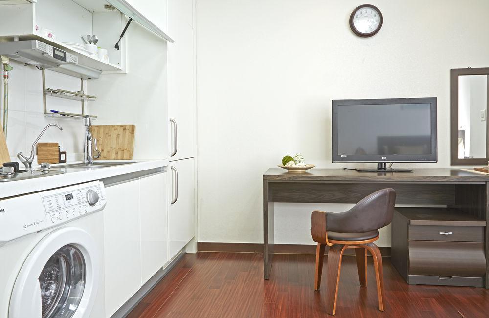 Brown Serviced Hotel