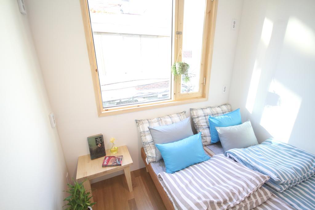 Time Traveler Relax Hongdae 2*