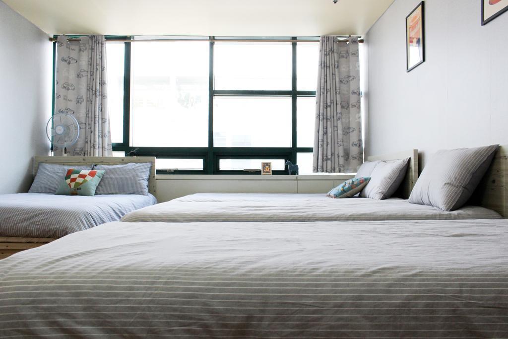 Sam Hongdae Hostel *