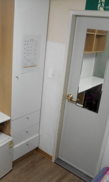 E Livingtel *