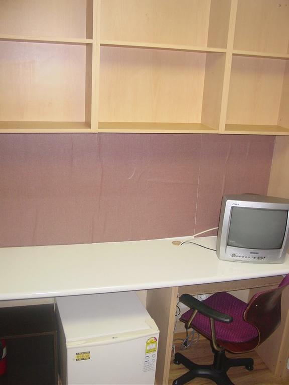 E Livingtel Rumah tetamu *
