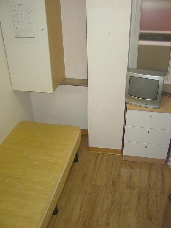E Livingtel Rumah tetamu