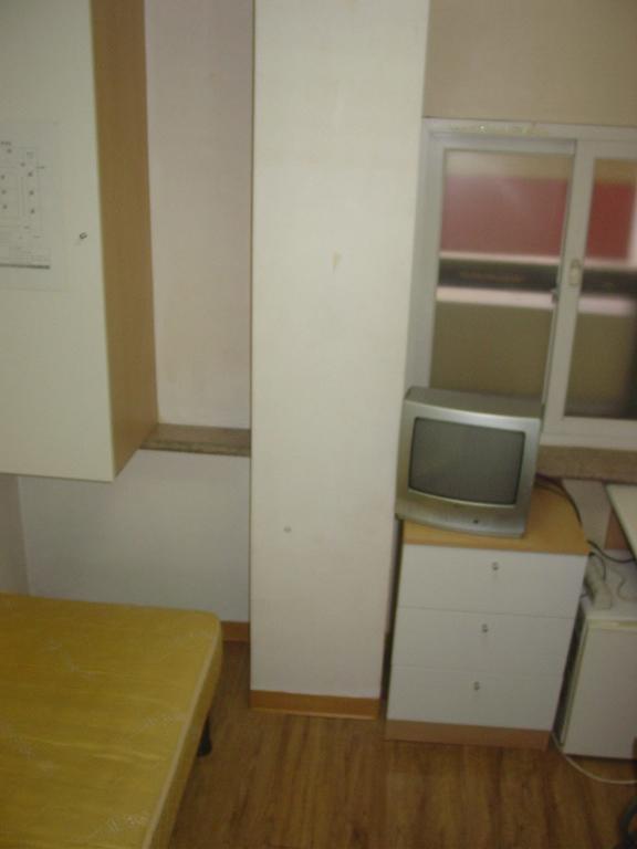 E Livingtel *