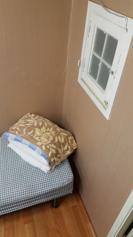 E Livingtel