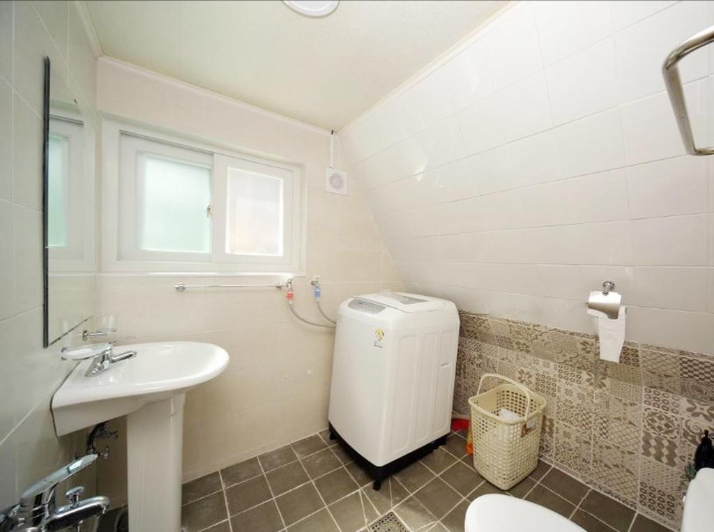 24 Guesthouse Kyunghee University Guest house 2*
