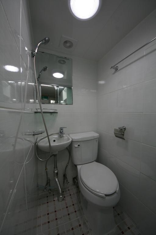 Jongro Wellbeingtel Guest house Seoul