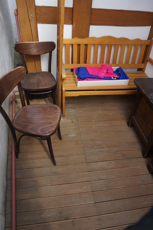 Hanok 2*