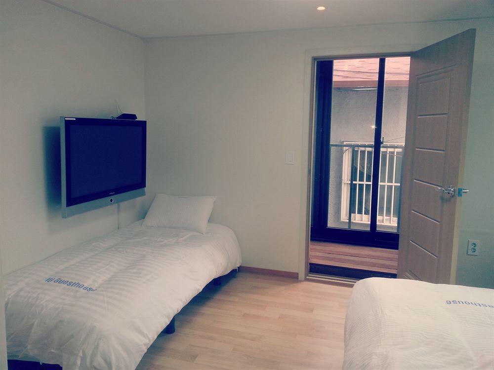 Guest house Iu Myeongdong Seoul